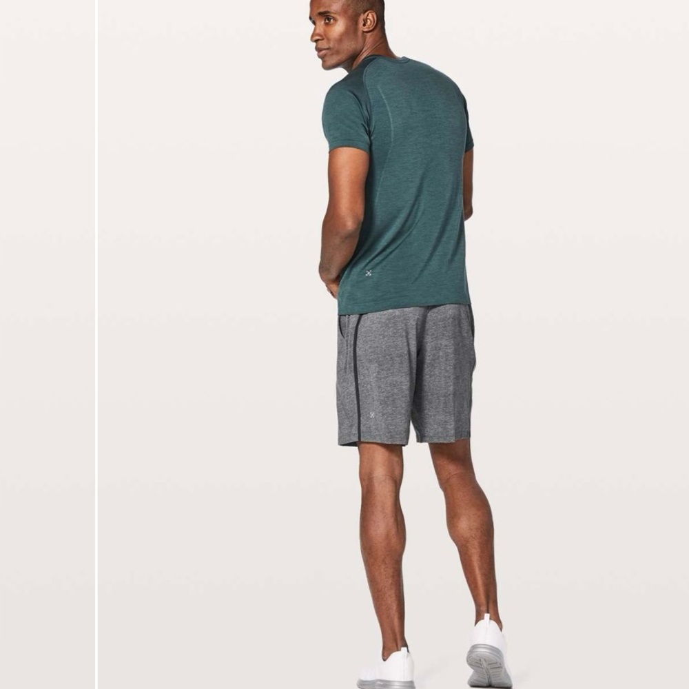 Lululemon Pace Breaker Short Linerless 9" Size S